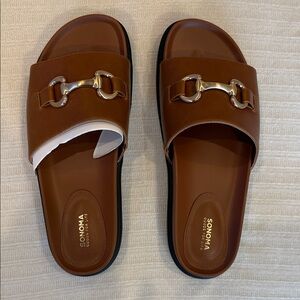 Sonoma Chestnut Slides with Metallic Detail